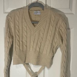 Happy Girls are the prettiess. Cropped sweater. Tie back. No size tags